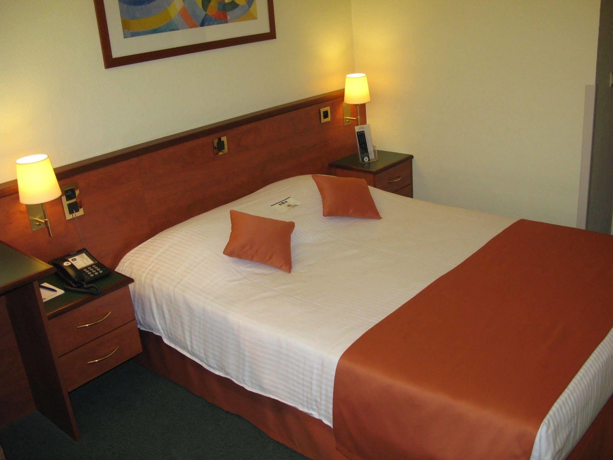 Hotel Best Western County House Saint-Gilles Eksteriør bilde