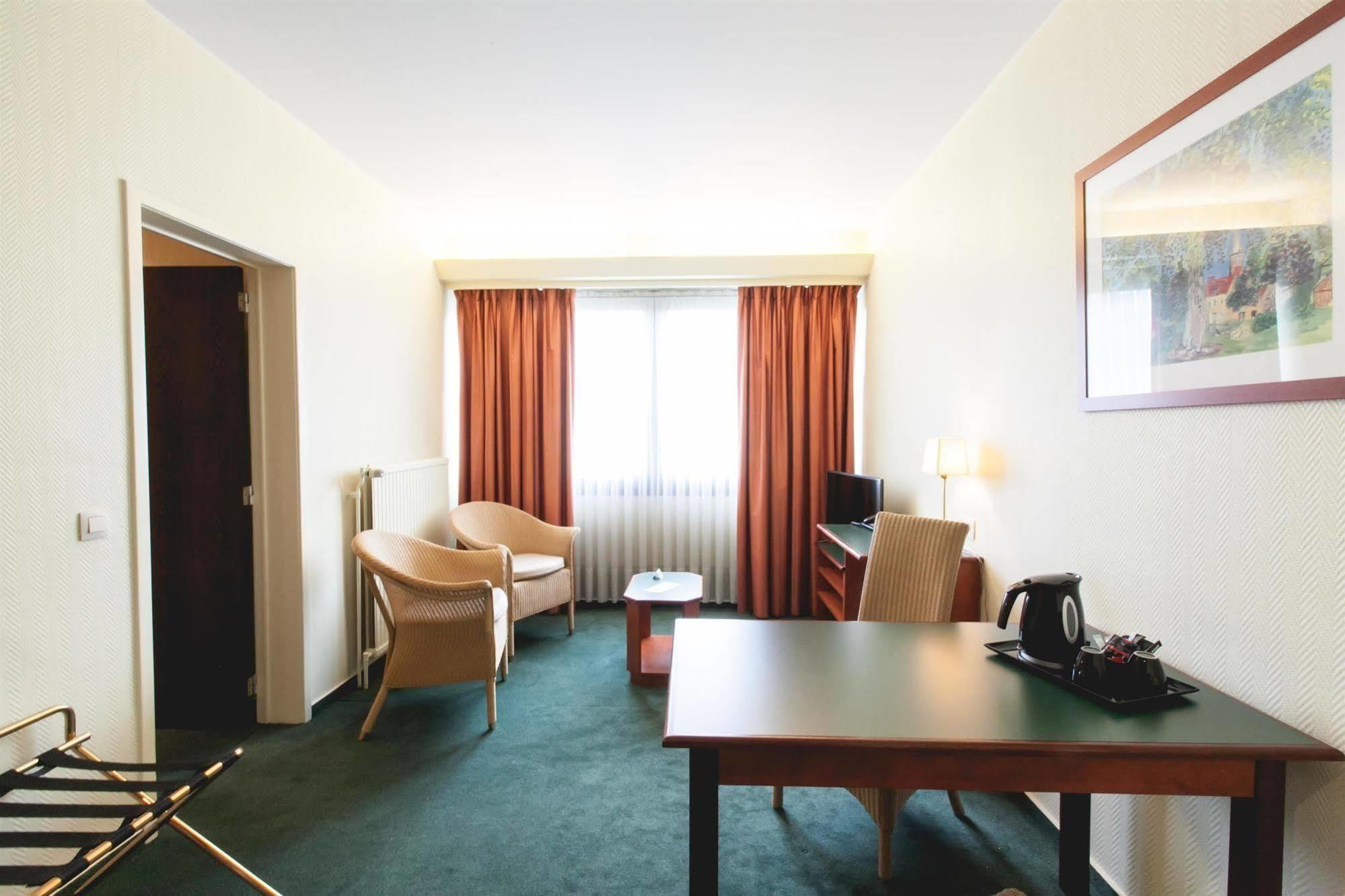 Hotel Best Western County House Saint-Gilles Eksteriør bilde